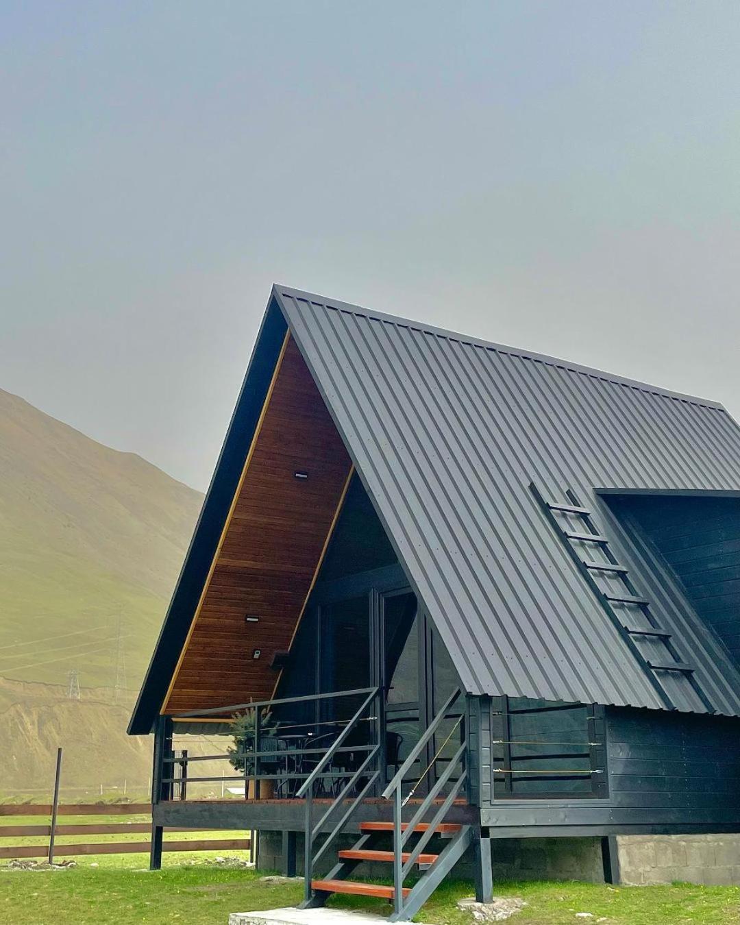 Wildwood Kazbegi Stepantsminda Exterior foto