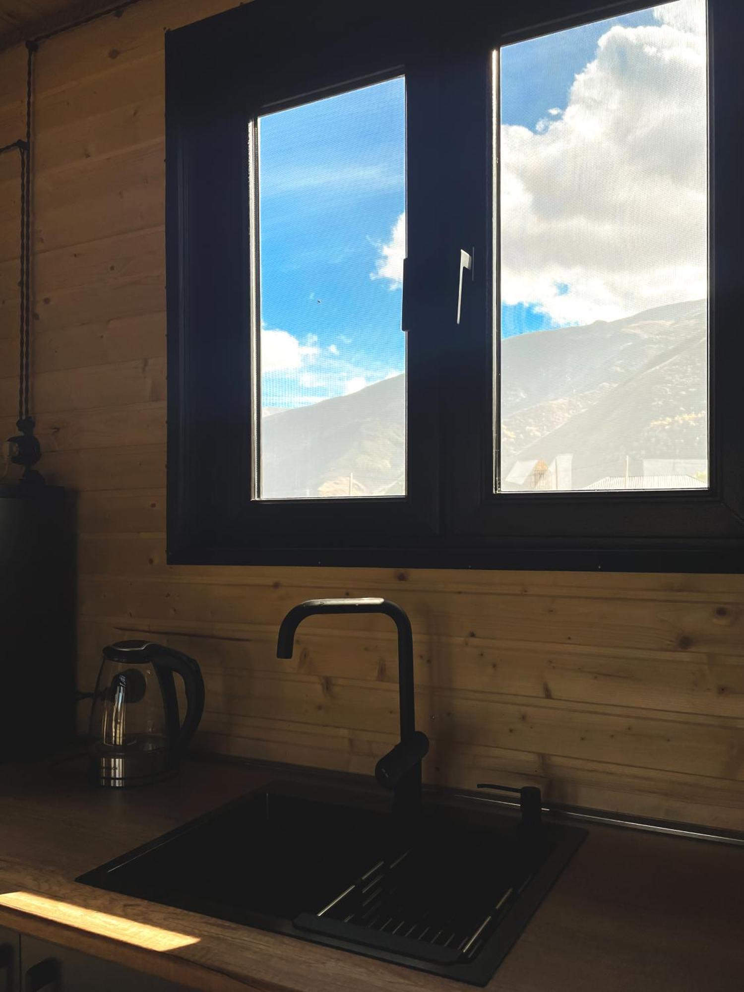 Wildwood Kazbegi Stepantsminda Exterior foto